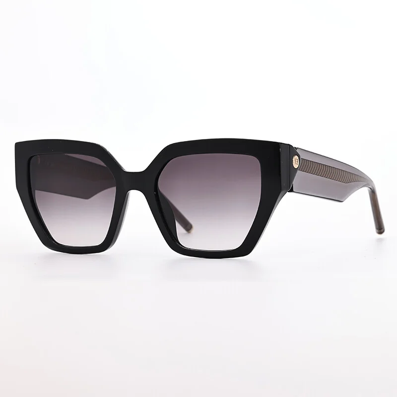 ESCADA SESE01 0700 - 1